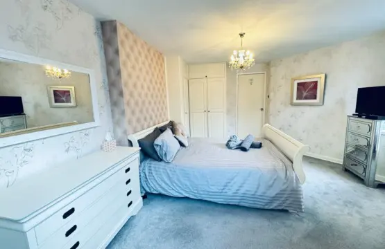 0b3f12f8 b3e9 46ac 9b5b ab140a07816c.jpeg